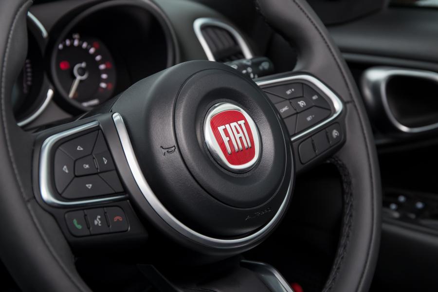 Детали интерьера Fiat 500L Cross (330) 2017 года  (UK) (фото 54 из 89)